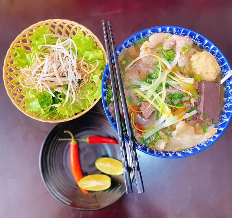 Bún bò Huế Cung Đình - 02 Nguyễn Thái Học