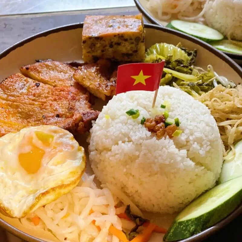Cơm Tấm Anh Chị Em: Địa chỉ, Menu & Khuyến mãi mới nhất 