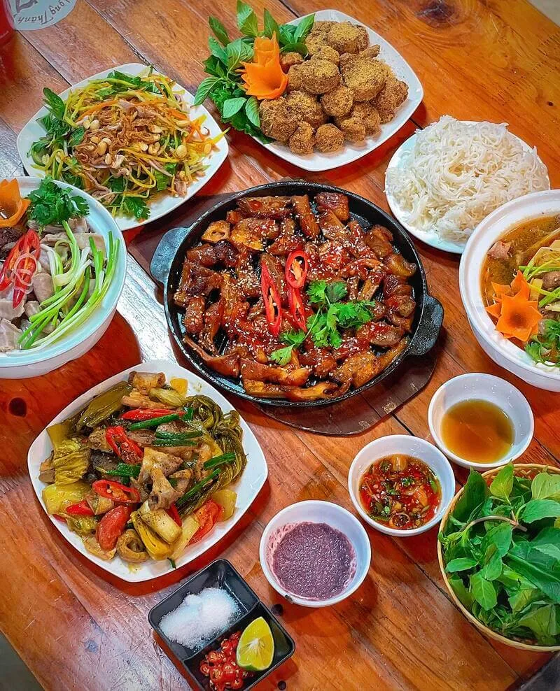 Quán Lòng Thành Vinh - 33 Nguyễn Sơn