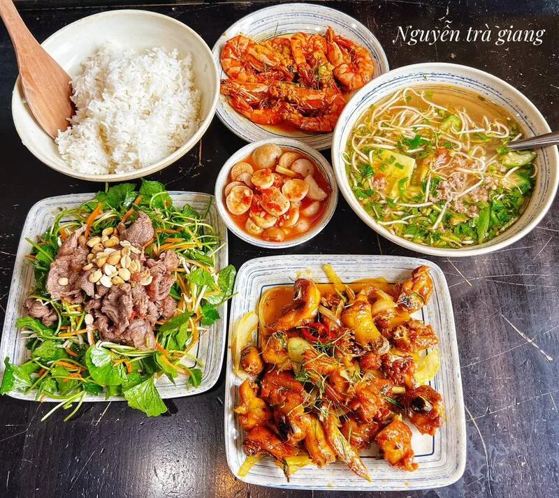 Quán Xưa - Cơm Gia Đình & Món Việt 78 Phan Chu Trinh