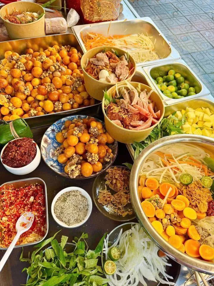 Ăn vặt Linh Lương - 176 đường 19/5, Thái Hòa