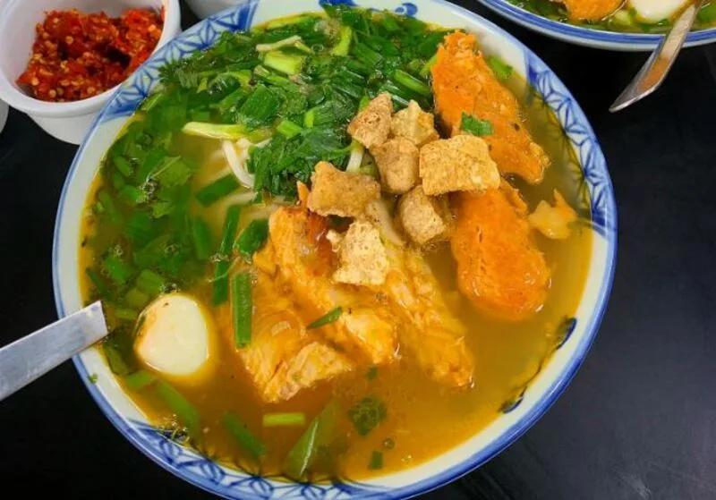 Bánh canh Huyền Rô - 183 Lê Hoàn