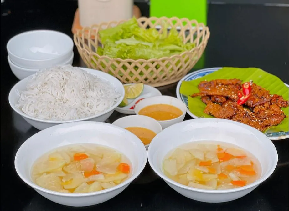 Bún Chả Hạnh Nghệ - 71 Nguyễn Trãi, Thái Hòa