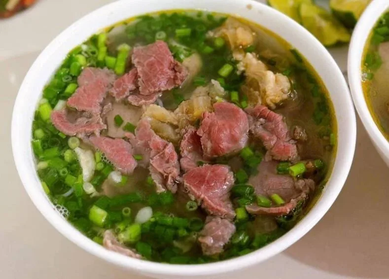 Quán Tuấn Hải - Bún, Phở & Cơm rang 11 ngõ 223 Trần Hưng Đạo