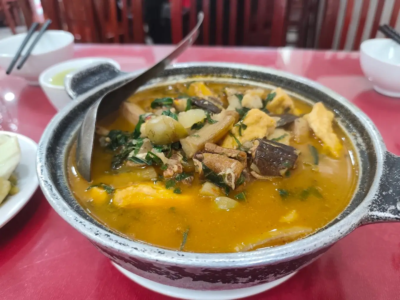 Cơm Gà Thượng Hải -  17 Lê Hồng Sơn