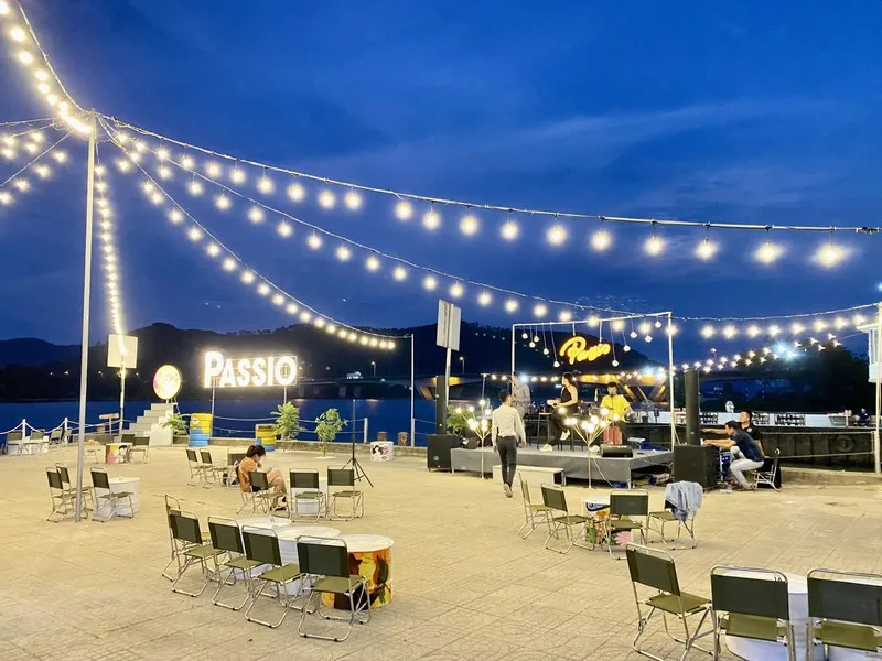 Gold Beach Coffee & Bar - 189 Bình Minh, Cửa Lò