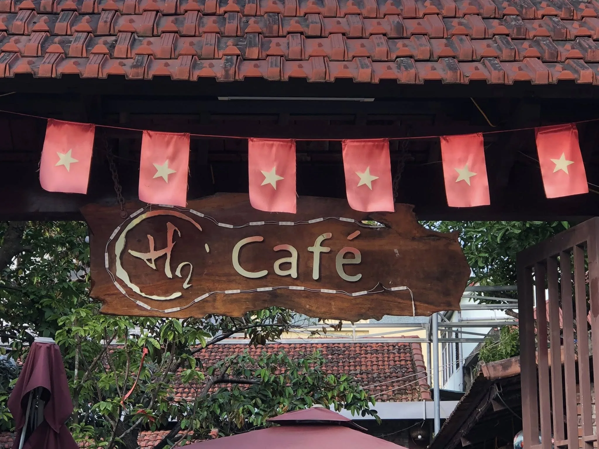 H2 Café - Ngõ 37 Hoàng Văn Thụ