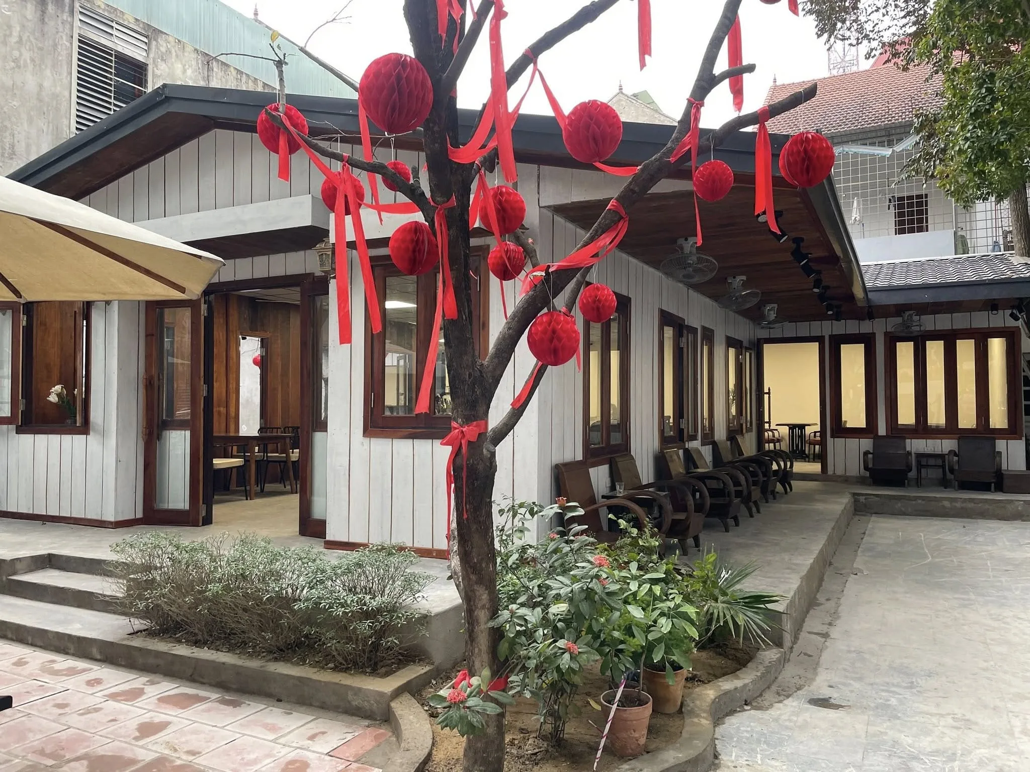 Lạc Coffee House - 38 Lê Hoàn