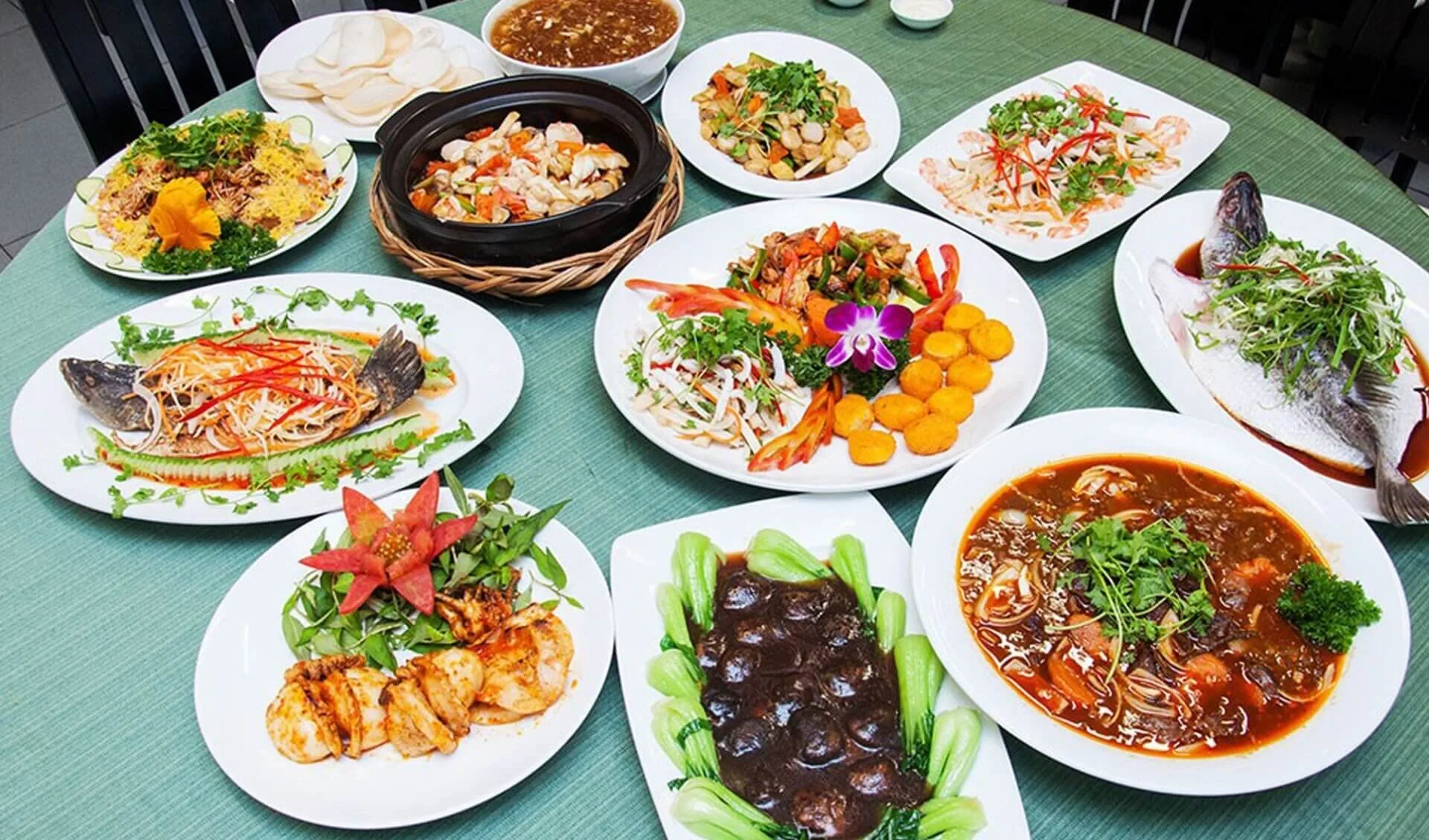 Nhà hàng Hoàng Nguyên - Quỳnh Dị, Hoàng Mai