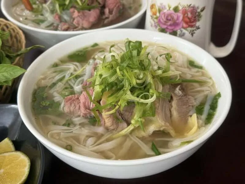 Phở Anh - 18 Trần Quang Diệu