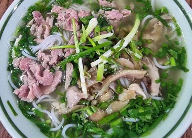 Phở Chạm - 40 Nguyễn Đức Cảnh