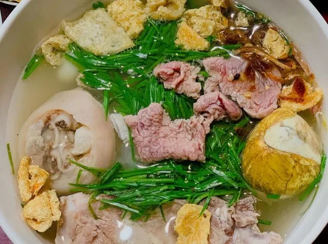 Quán Anh Phụng - Hủ tiếu Sài Gòn - Đường 3, Nguyễn Huệ, Cửa Lò