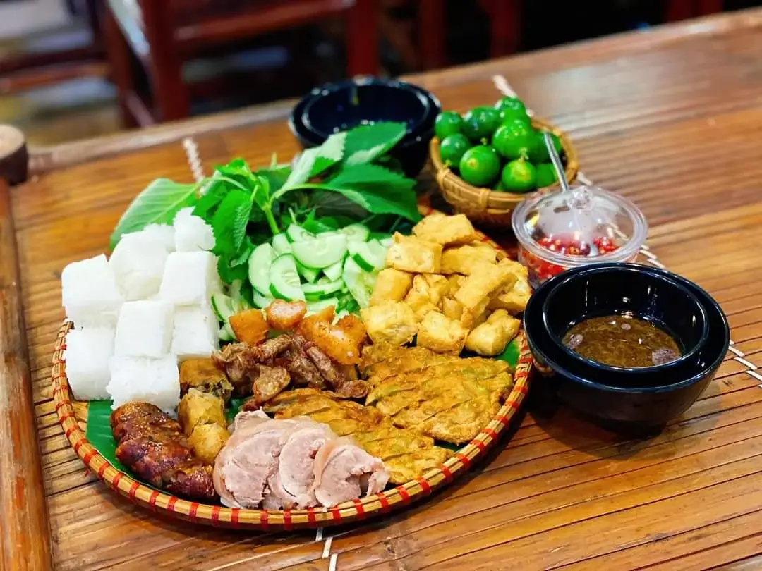 Quán Bún Đậu Bà Quế - Tây Hiếu (Thái Hòa)