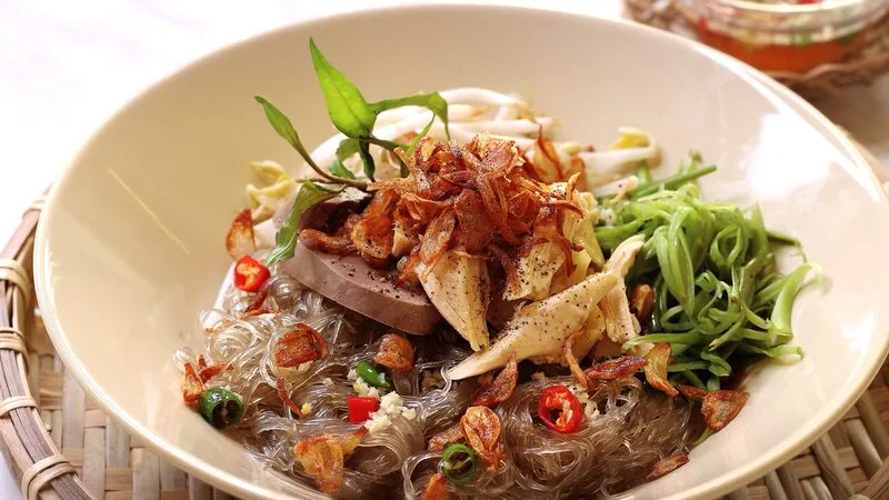 Quán Tài Phượng - Miến/Mì trộn Gà & Ăn đêm 266 Trần Phú