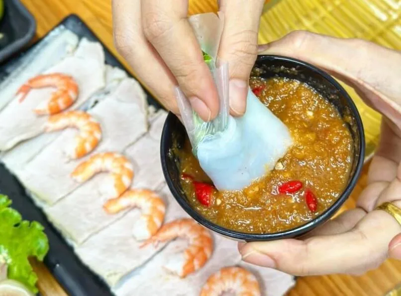 Quán Tấm - Bánh tráng cuốn thịt heo - 20 Ngư Hải