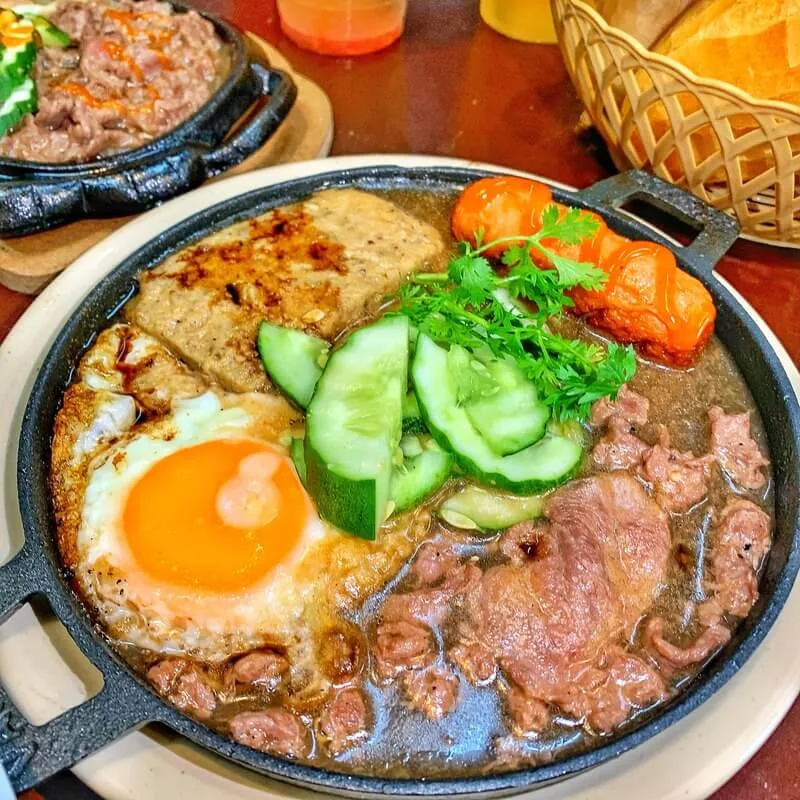 Tiệm Bò Boo - Bò Né & Bánh Mì Chảo - 92 Lê Hồng Phong