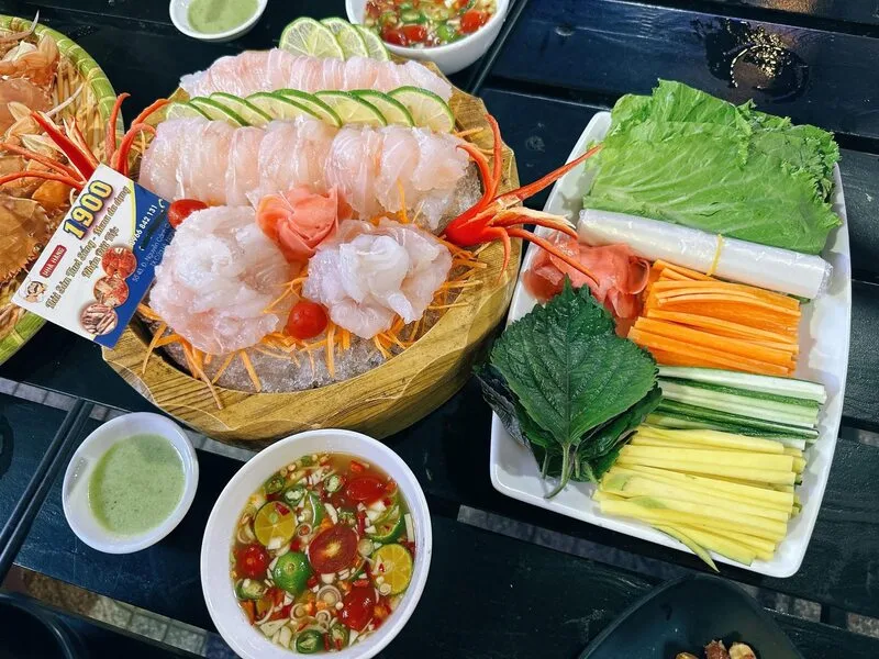 Nhà hàng 1900 - 54 Nguyễn Cảnh Quế, Cửa Lò