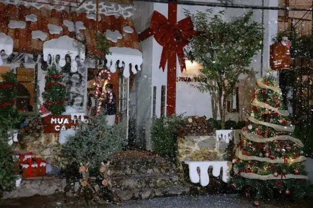 quán cafe decor Noel 2025 tại Nghệ An