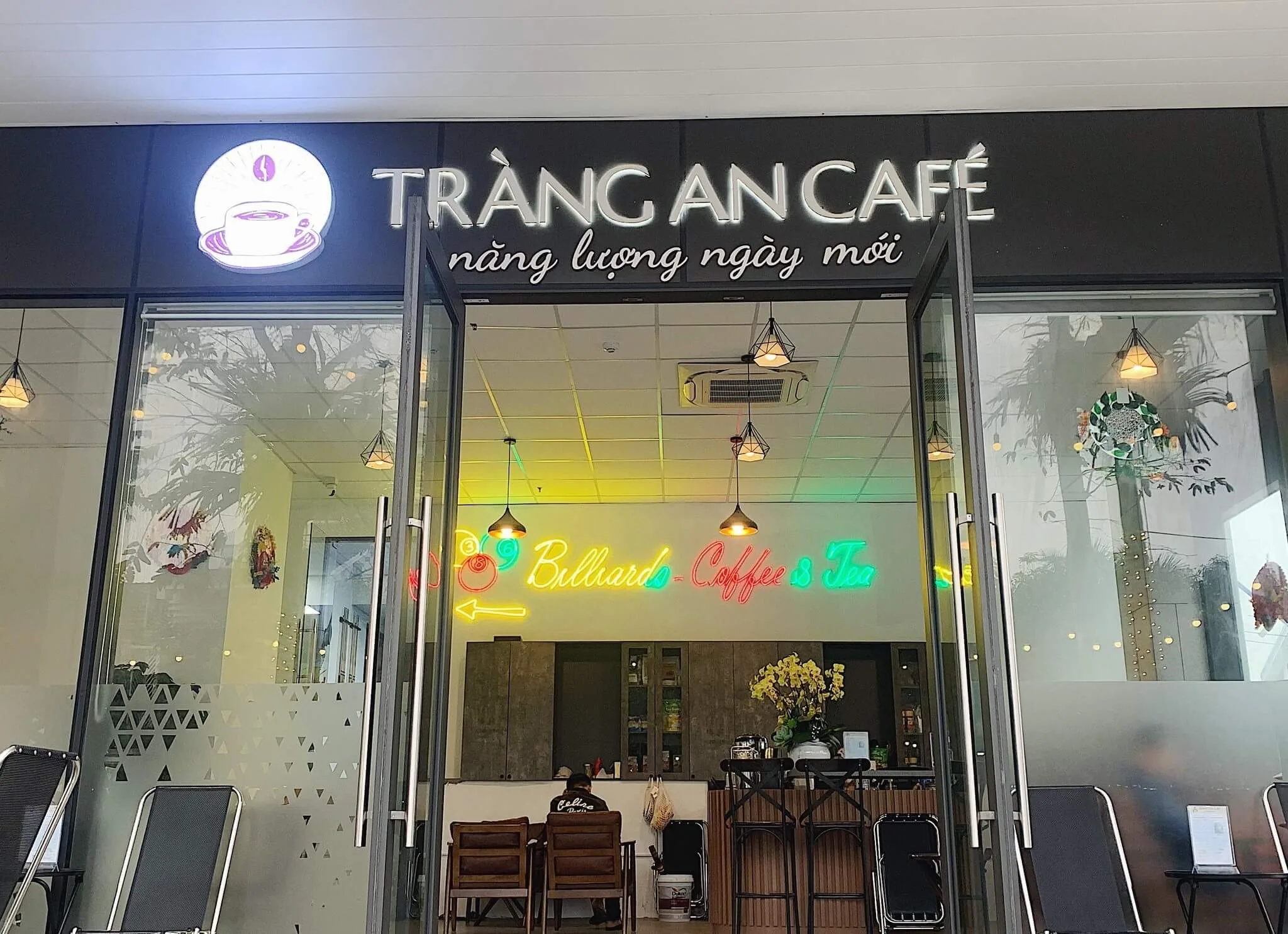 Tràng An Cafe’ - 139 Phạm Đình Toái