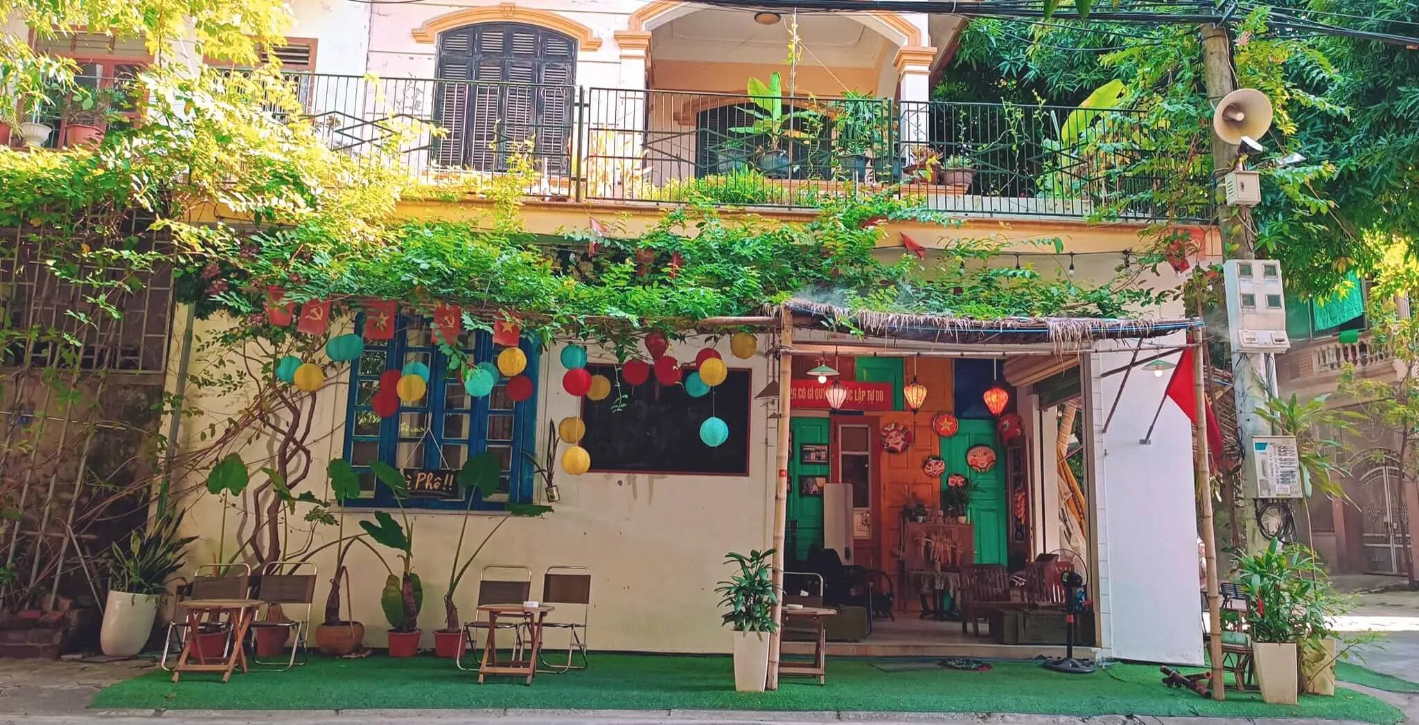 Xưởng Cà Phê - Số 9 Trần Hưng Nhượng