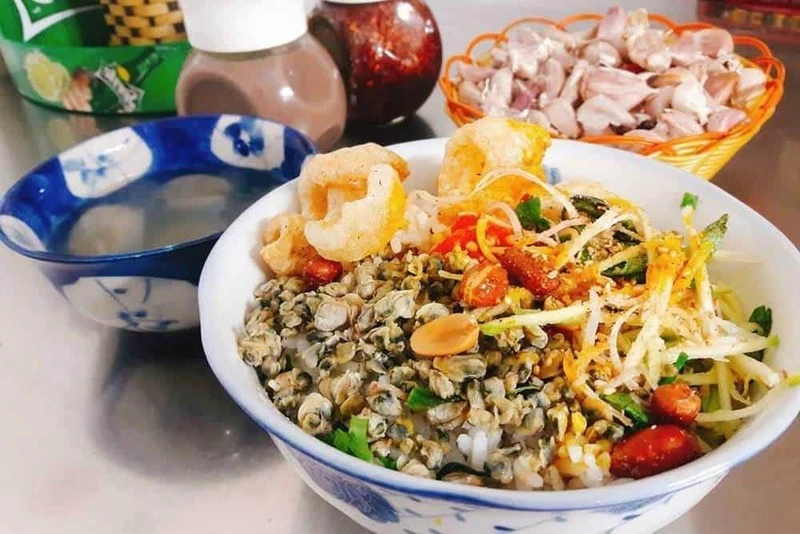 Top 5 quán bún hến ở Vinh ngon, cay nhẹ, chuẩn vị Huế