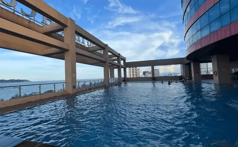 Top 6+ khách sạn Cửa Lò có bể bơi vô cực, view biển, giá tốt