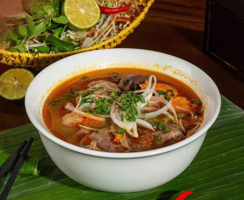 Top 10+ quán bún bò Huế ở Vinh, ngon chuẩn vị - đậm đà Cố Đô