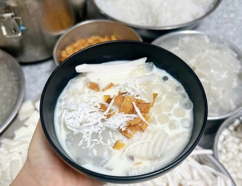 Top 7 quán chè dừa dầm ở Vinh ngon, thanh mát nhất