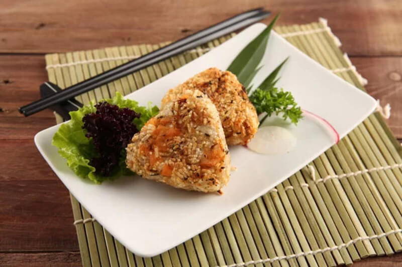 Top 4 quán cơm nắm ở Vinh thơm bùi, lạ miệng hút khách