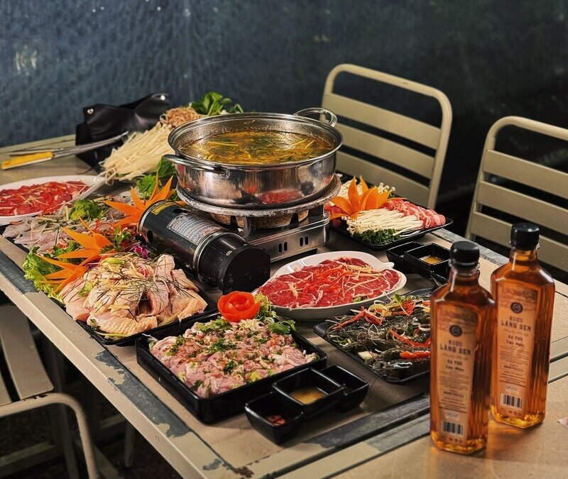 Top 8+ quán lẩu nướng ở Vinh: Từ vỉa hè đến nhà hàng sang chảnh