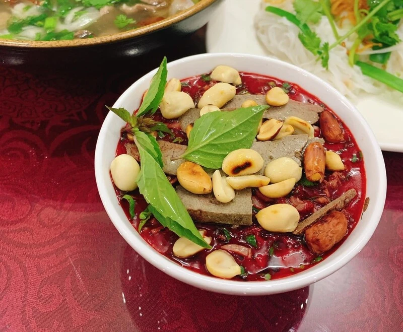 Top 7+ quán tiết canh dê ở Vinh "tươi sống - an toàn - chuẩn vị"