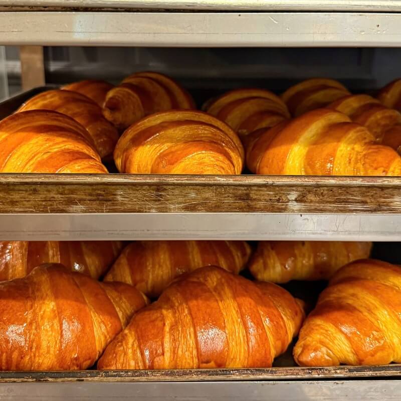 Top 6 tiệm bánh Croissant ở Vinh thơm ngon chuẩn vị bơ Pháp