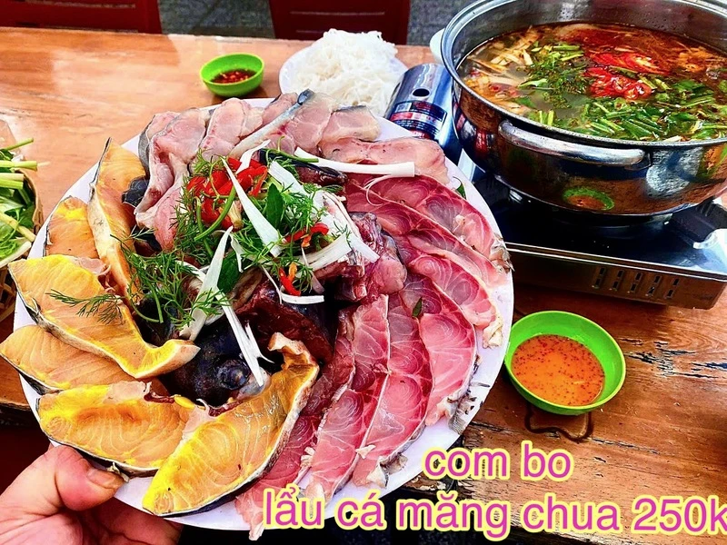 Lẩu Khế Vườn Cau - 22 Nguyễn Tài