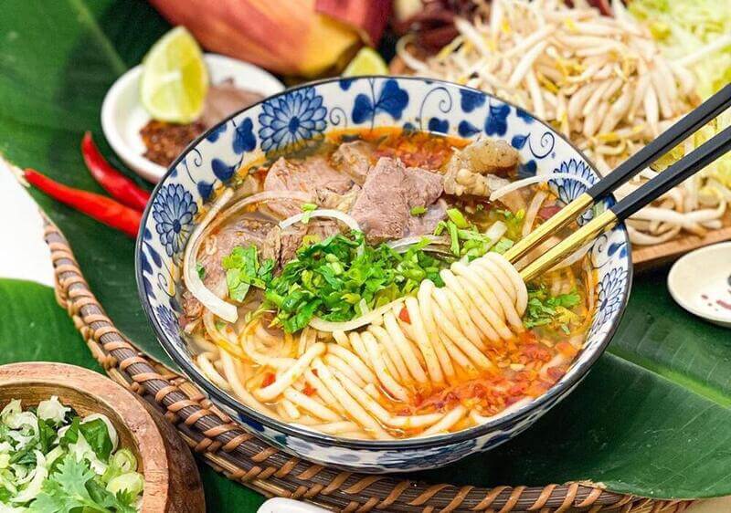 Top 10+ quán bún ngon ở Vinh: Ăn một lần là nhớ mãi