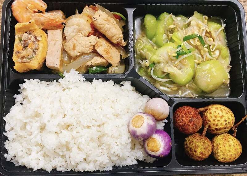 Top 5 quán cơm bình dân ngon ở Vinh đông khách trong nhiều năm